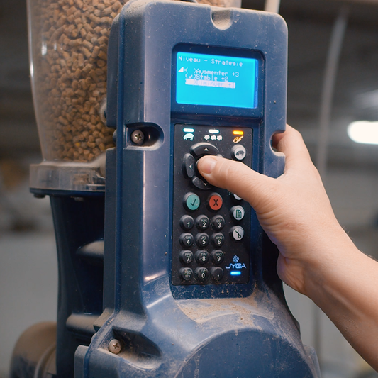 Feeding a Farrowing Sow: What Should we Consider?